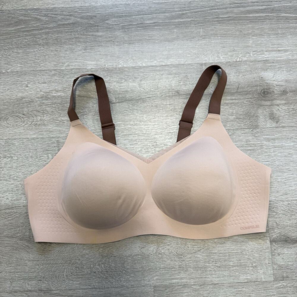COMFELIE Women’s Plus 4XL T-Shirt Bra Wireless Padded Hook & Eye Beige